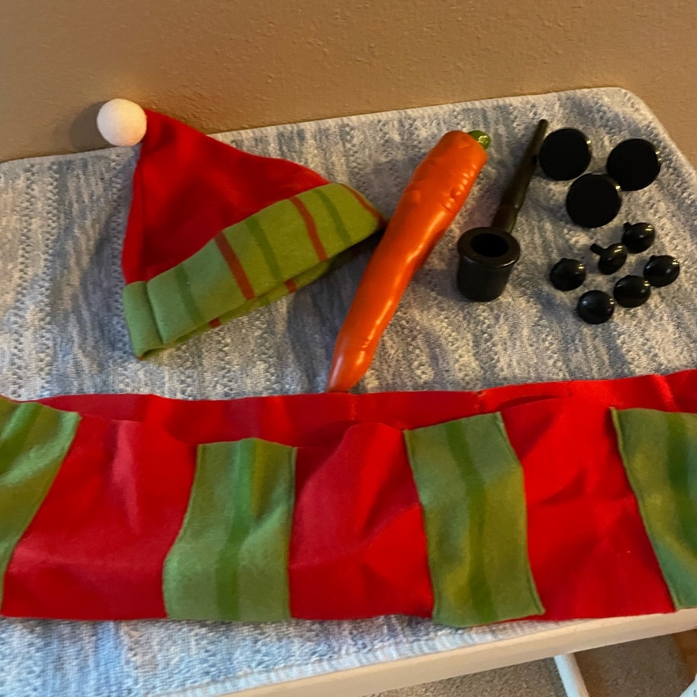 Snowman Kit Eyes Pipe Buttons Hat Scarf